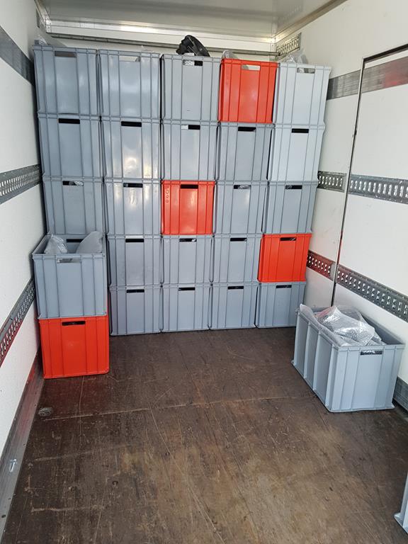 Skrzynie transportowe wypełniające przestrzeń ładunkową